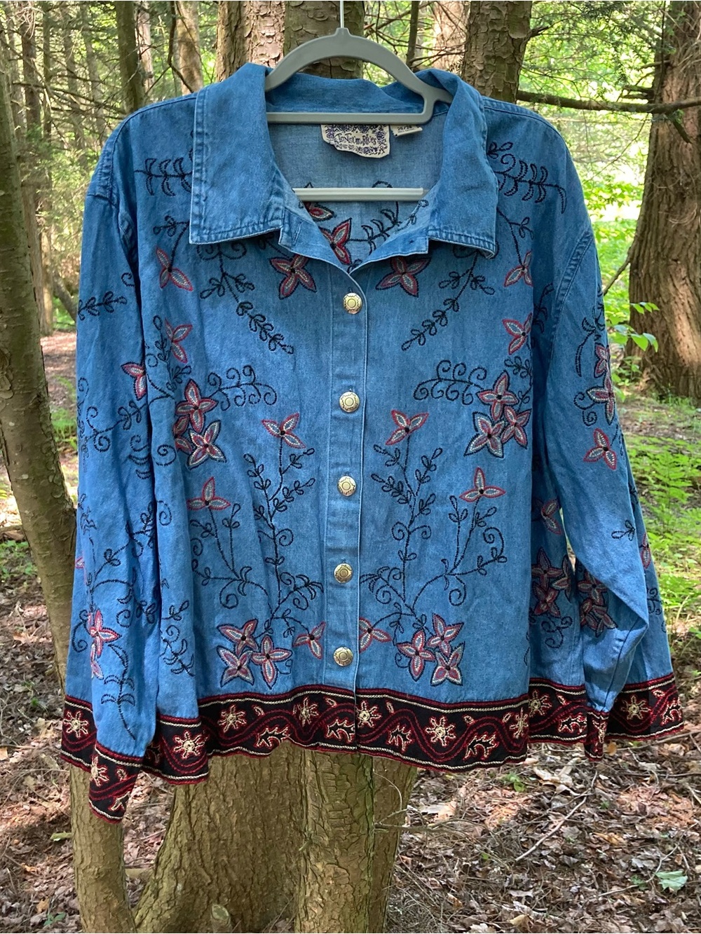 Vtg Tantrum Blues Size 26/28 100% Cotton Lightweight Denim Embroidered Jacket!